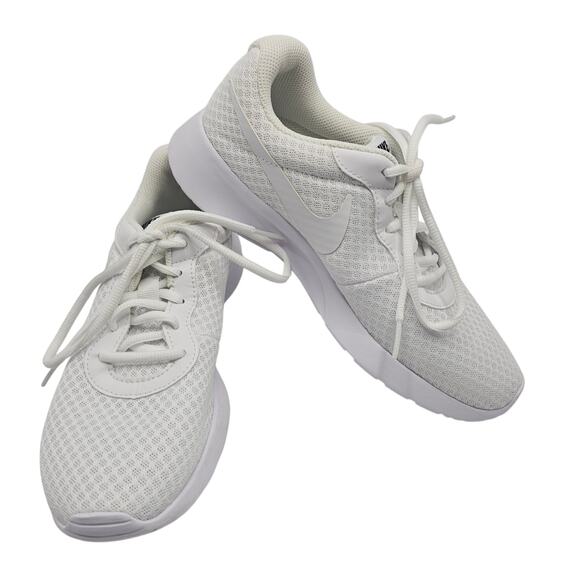 Nike Tanjun Sneaker in White Mesh Women's Size 7 #812655-110 - Picture 1 of 10